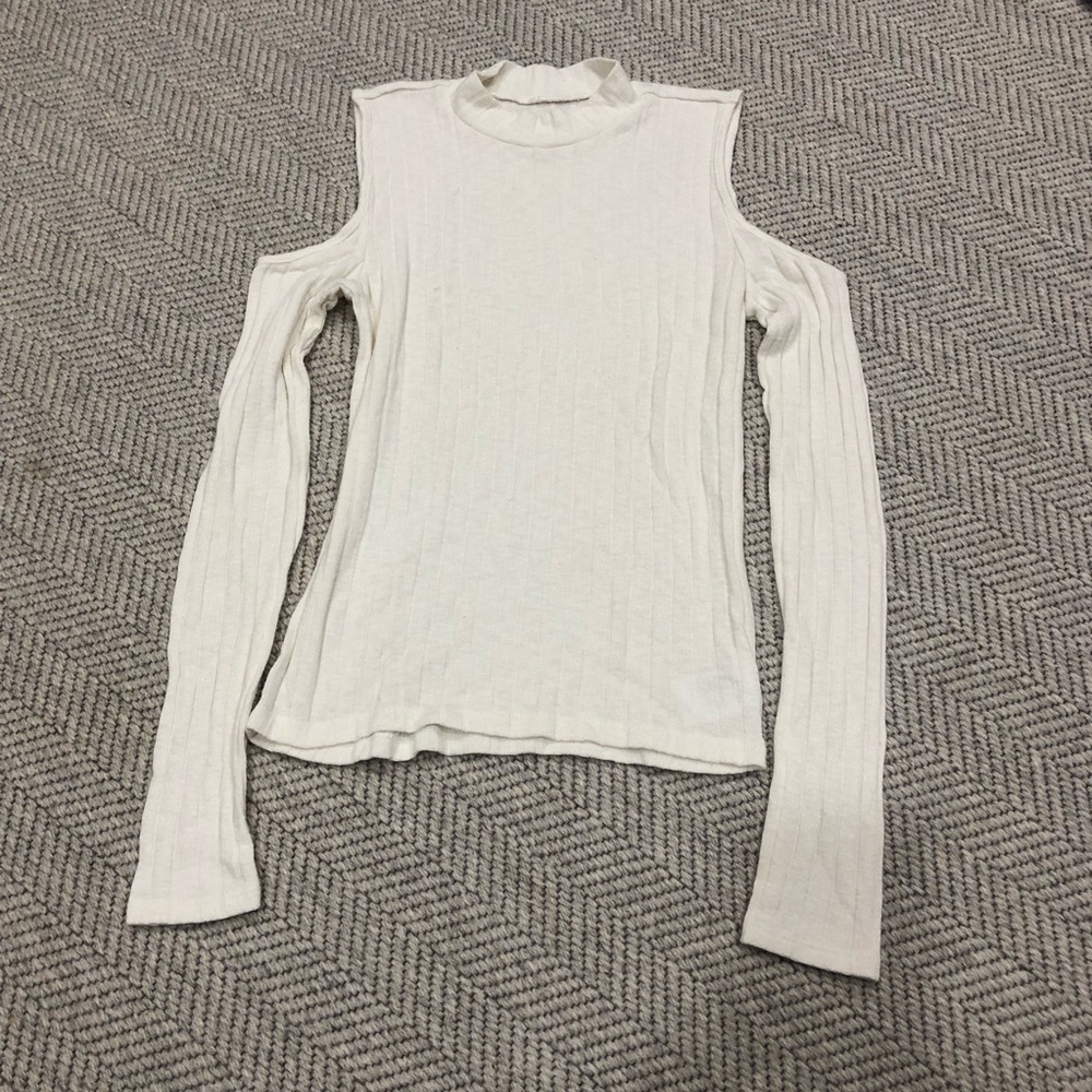 American Eagle outfitters cold shoulder top